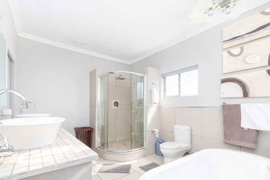 8 Bedroom Property for Sale in Schoemansville North West